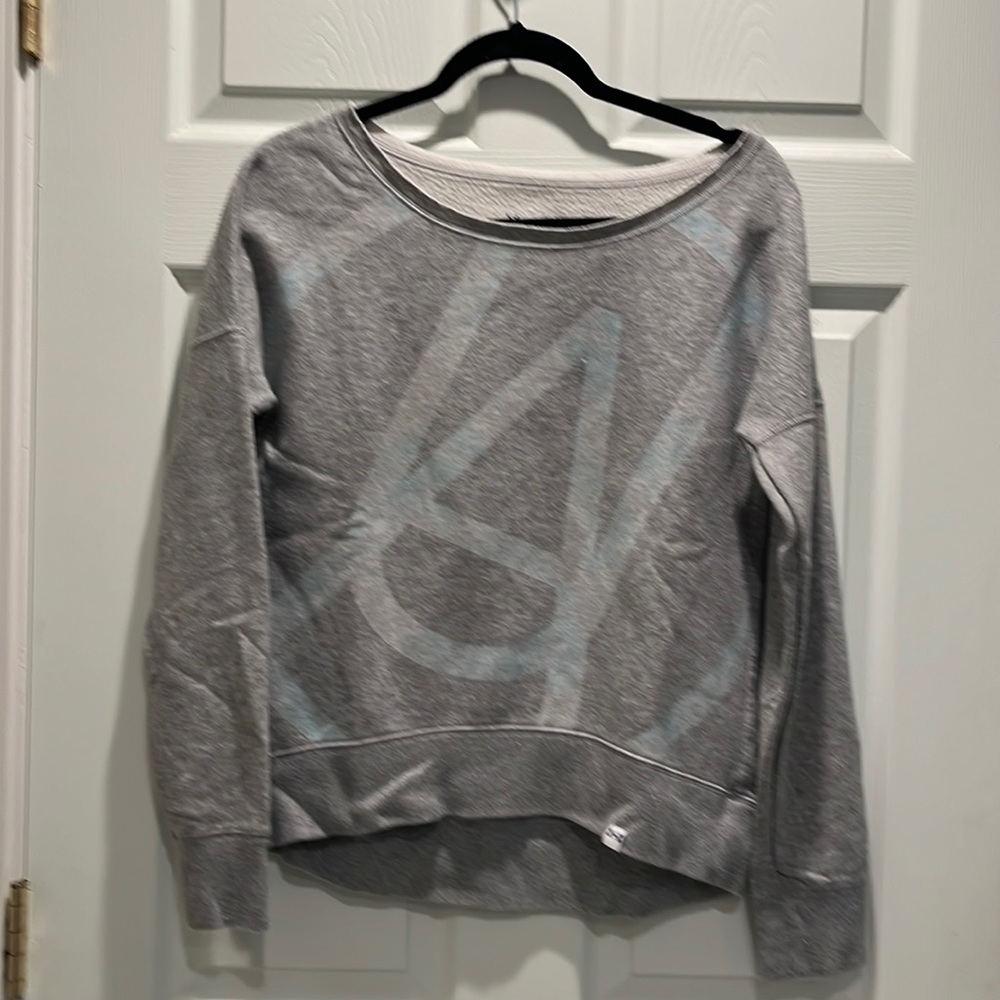 Under armor sweatshirt.